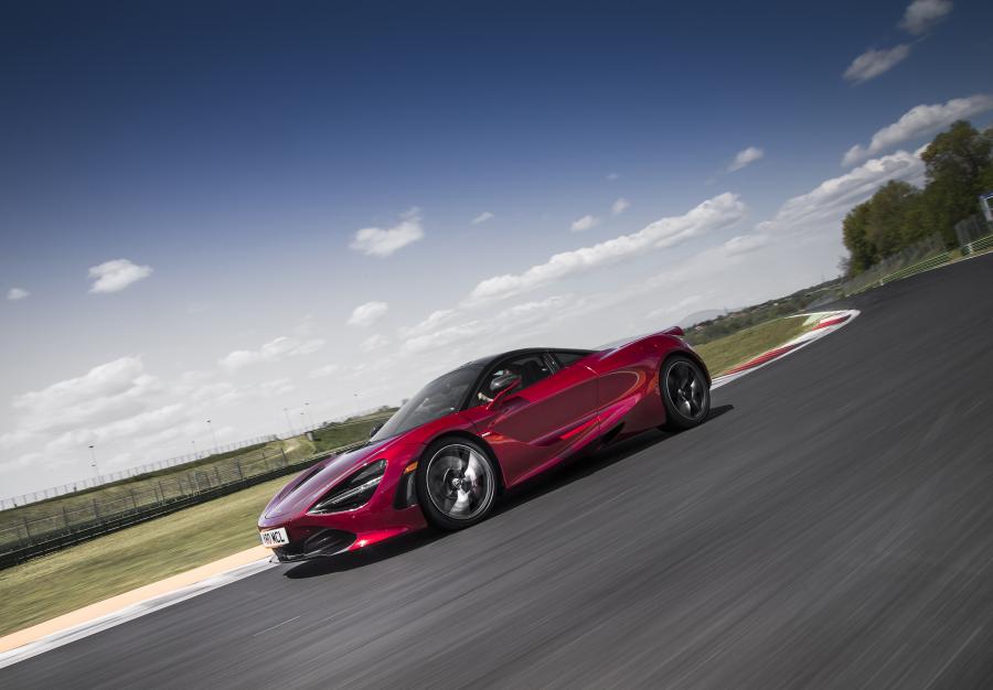  McLaren 720S Coupe 2017 года  (NA) (фото 22 из 31)